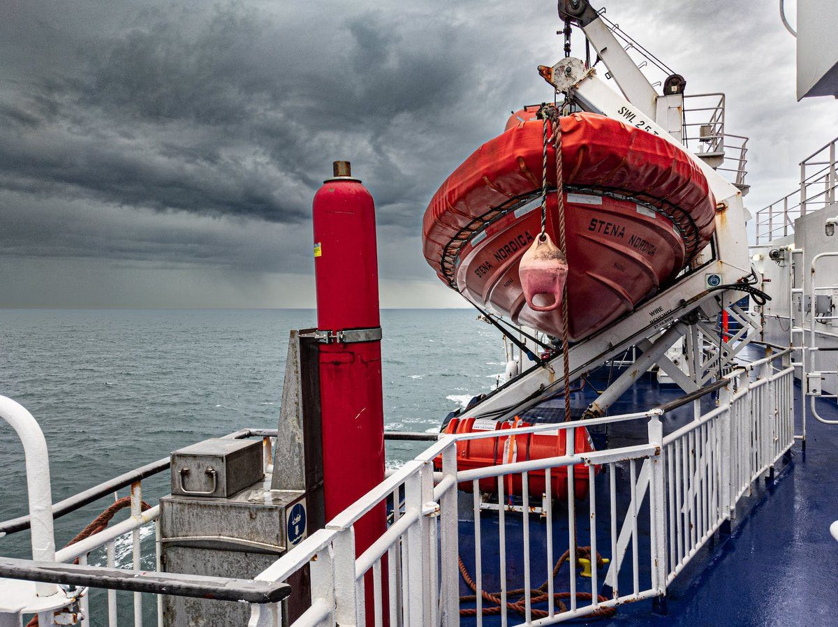 SOLAS regulations/requirements of Lifeboat on ship